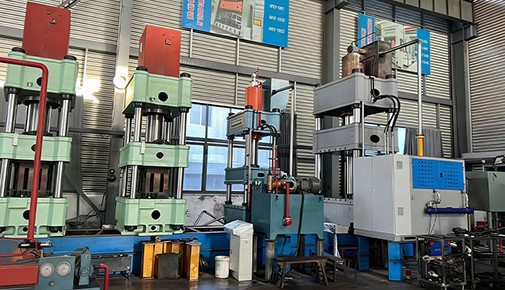 液压机在制造工件的过程中，每个工件都具有变形阻力